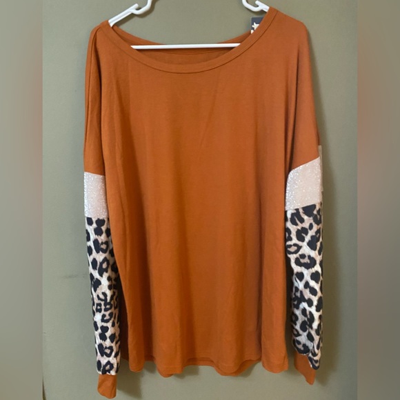 Shewin Burnt Orange Top With Leopard & Sparkly Sleeves NWT XXL. - Picture 3 of 6
